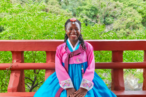 Jeju: K-drama Hanbok Photoshoot & Private Guided Tour