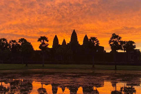 Sonnenaufgang in Angkor Wat und kleine Tour mit TourguideGroße private Touren mit englischsprachigem Guide