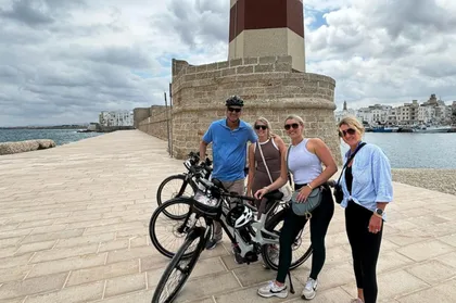 Monopoli: E-Bike Tour mit Sandwich und Wein Monopoli: E-Bike Tour mit Sandwich und Wein