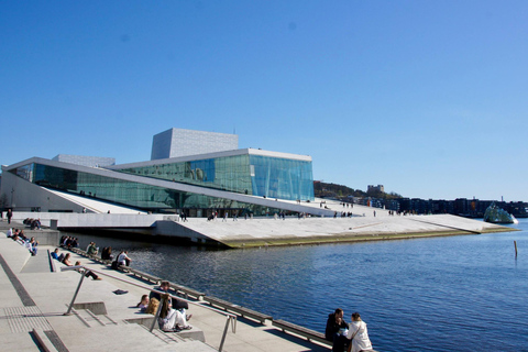 Oslo: From Fjord to Palace Walking Tour