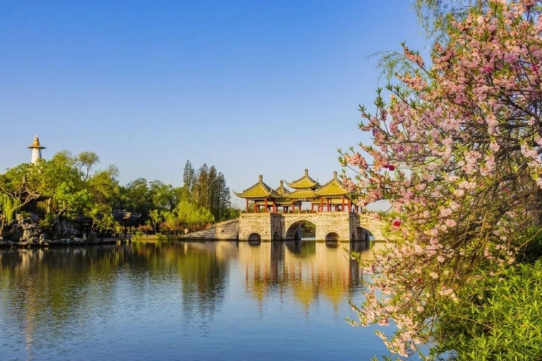 Yangzhou: Shouxihu, Geyuan, and Dongguan Street Tour