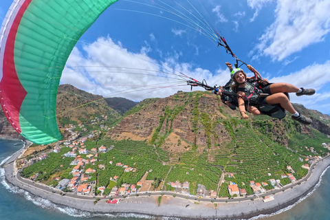 Madère : vol en parapente tandemMadère : Vol en parapente tandem