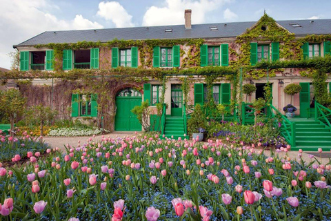 Paris: Transfer Giverny village house Claude Monet 3 pax