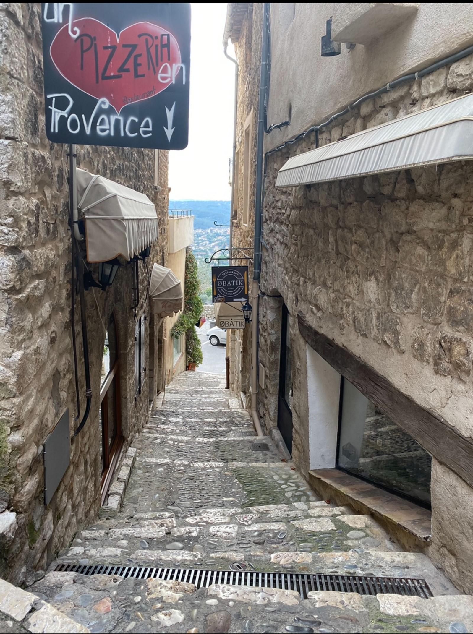 Nizza: Ein Tag auf dem Land zwischen Glamour und Authentizität
