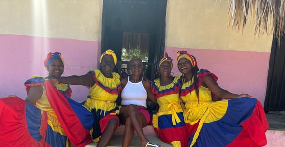 Cartagena City Tour. Food market. Getsemany and wall city.