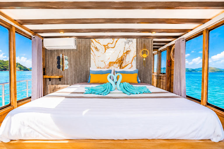 Labuan Bajo: 3-Day Komodo Sailing Ocean View Cabin All Fees Standard Boat | Sharing Room Ocean View | Tiket not Included