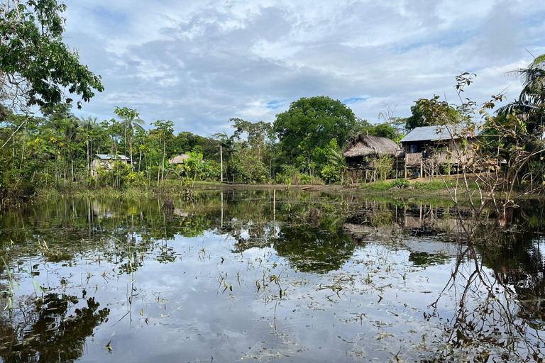 Experience the Amazon with Indigenous people (near Leticia) Live with indigenous people in the Amazon (1 Day)