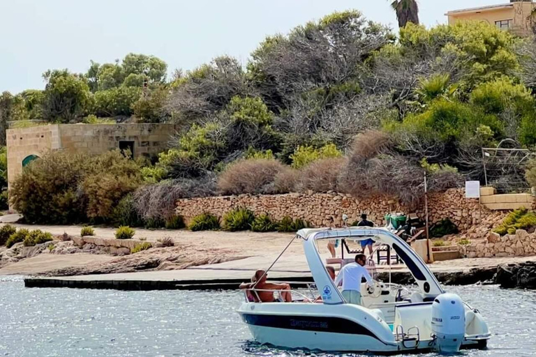 Malta: Crucero turístico privado en barco con paradas para nadar