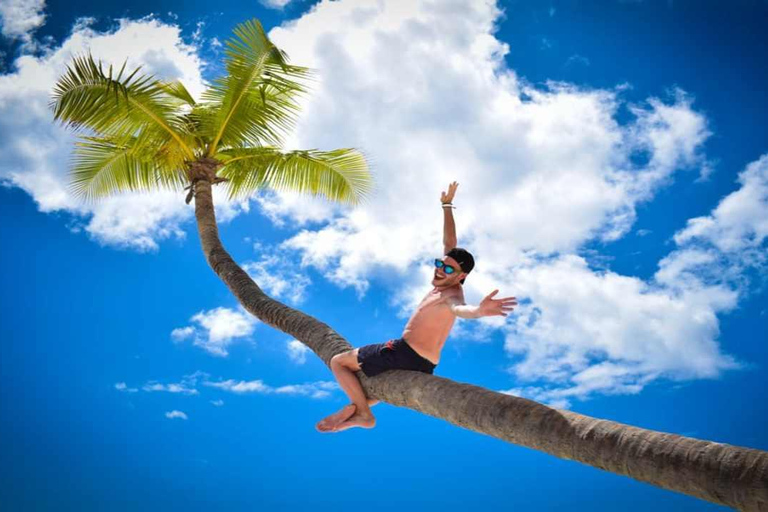 Excursão de dia inteiro à Ilha Saona com festa em catamarã