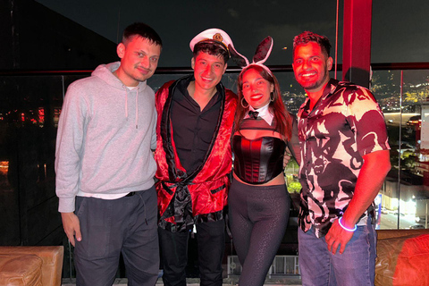 كانكون: ليلة واحدة في أسطح حصرية ونوادي المكسيككانكون: ليلة واحدة في أسطح ونوادي حصرية في المكسيك