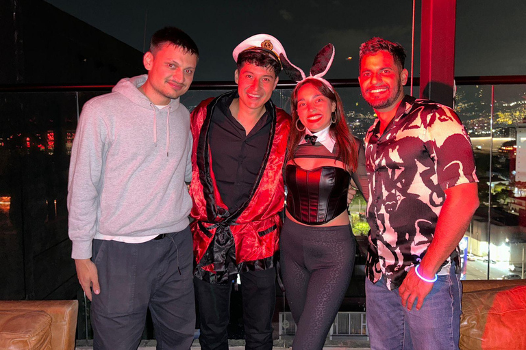 كانكون: ليلة واحدة في أسطح حصرية ونوادي المكسيككانكون: ليلة واحدة في أسطح ونوادي حصرية في المكسيك