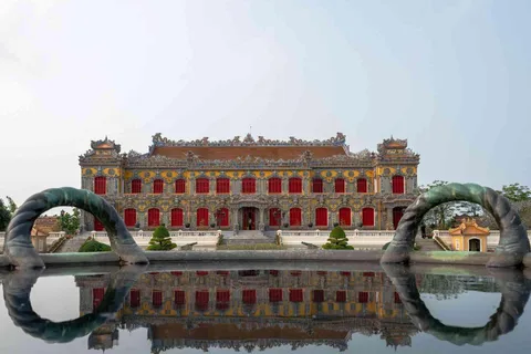Desde Hoi An/Da Nang : Tour de día completo por la ciudad de Hue con almuerzo