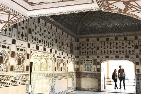 Jaipur: Amber Fort Heritage Walking Tour with Guide Guided Tour with Entrance Fee, Pickup, and Drop-Off Included