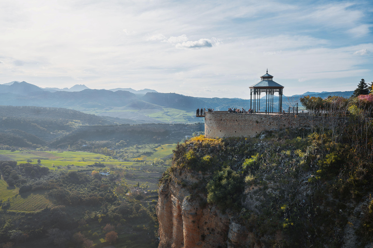 Au départ de Cadix : excursion privée premium d&#039;une journée à Ronda avec dégustation de vinsGROUPE JUSQU&#039;À 6 PERSONNES