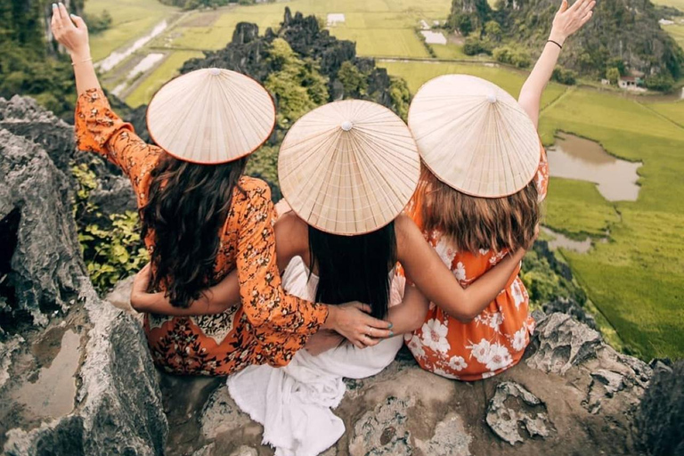 Hanoi: 3-Day Ninh Binh, Ha Long & Lan Ha Bay 5-Star Cruise