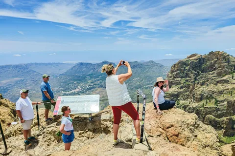 Gran Canaria 7 Highlights Small Group Tour with Tapas Picnic
