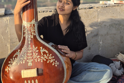 Delhi: meditación espiritual y paseo en barco con un músico folclóricoDelhi: meditación espiritual y paseo en barco con un músico folclórico como guía