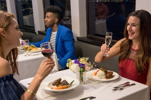 Z New Jersey: Rejs do Nowego Jorku na lunch lub kolację w formie bufetuRejs z kolacją w formie bufetu po Nowym Jorku