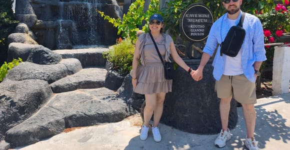 Santorini: Wine Tasting with Local Guide
