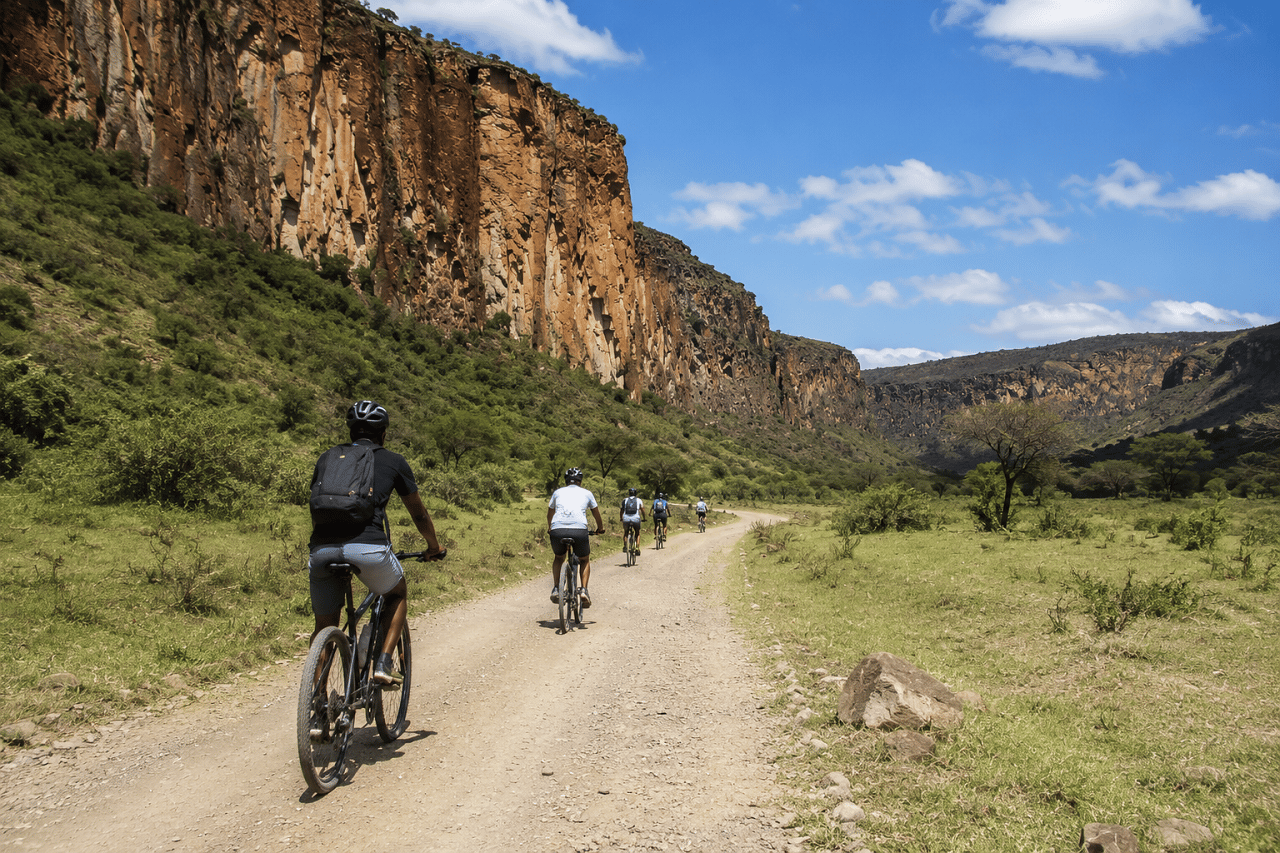 Nairobi: Hell's-Gate-Nationalpark & Naivashasee Tagestour mit Bootsfahrt