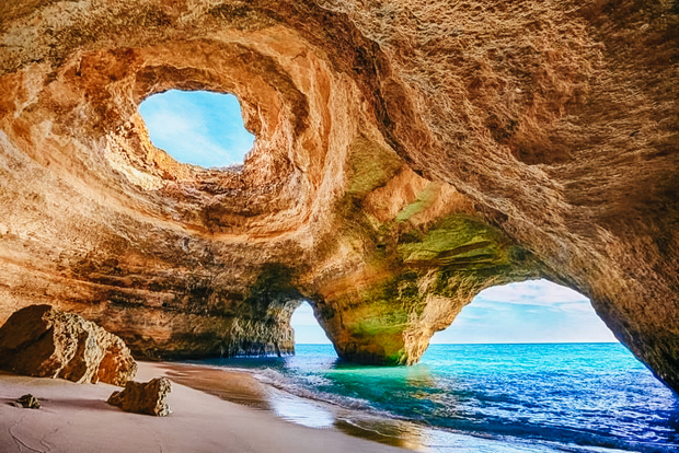 Portimão: crociera al tramonto alla Grotta di Benagil e alla spiaggia di Marinha