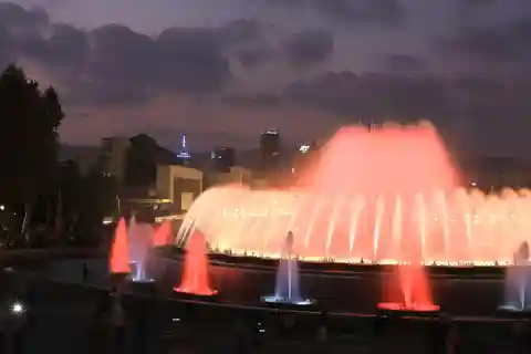 Barcelona: Abendliche Stadtführung mit den Highlights der Stadt
