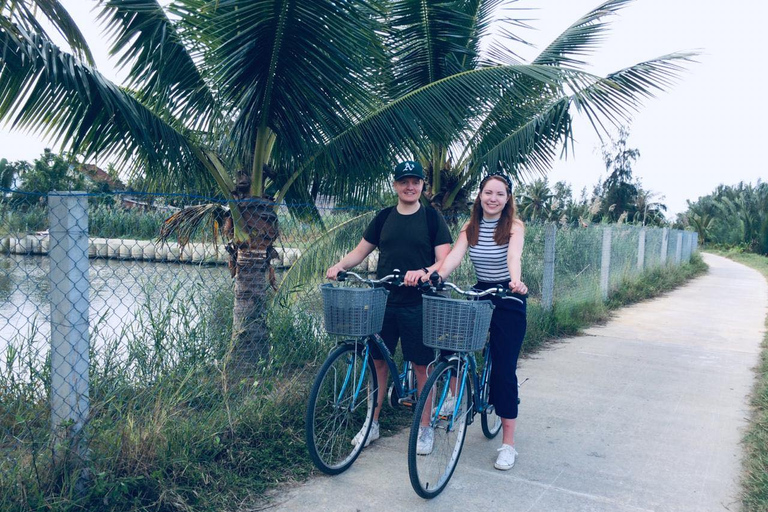 Passeio de bicicleta particular em Hoi An com búfalos aquáticos