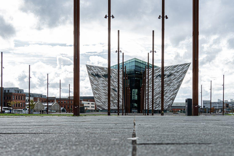 Belfast: tour privato della Giant's Causeway con veicolo di lussoBelfast: Private Giant's Causeway Tour with Luxury Vehicle