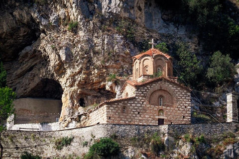 Desde Tirana: Visita de un día a la ciudad de Berat, UNESCO, y al lago BelshiCiudad de Berat UNESCO y Lago Belshi: Excursión de un día desde Tirana