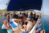 A Catamarano riserva Zingaro e Faraglioni Scopello - Hizvo