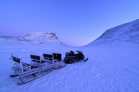 Abisko: Passeio de mota de nevePasseios de mota de neve - Conduzir a tua própria máquina