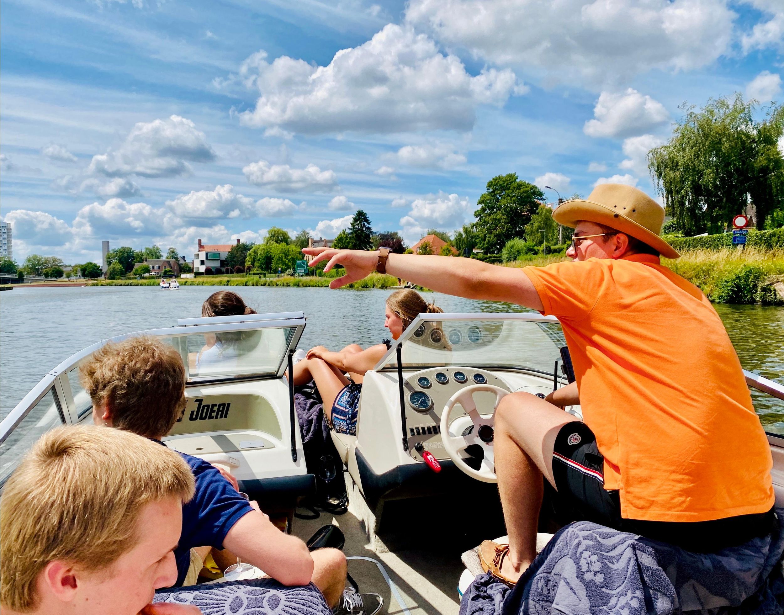 Kortrijk: Bootstour mit DJ Joeri (Schnellboot - Führung)
