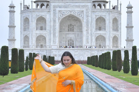 Dagsutflykt till Taj Mahal i en SUV-bil med alternativ.Dagsutflykt till Taj Mahal i en SUV-bil + guide