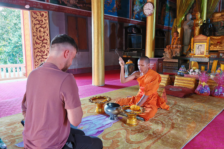 Siem Reap: Mönchs-Segen und Dorfleben auf einer Tour mit dem RollerSiem Reap: Mönchs-Segen und Dorfleben auf einer Roller-Tour