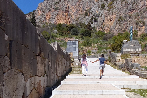 Athen: Tagestour nach Delphi, zur Korykischen Höhle und zum Schlachtfeld der 300Von Athen aus: Delphi, Korykische Höhle, Leonidas und Schlachtfeld