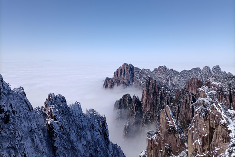 Huangshan: Mountain Top Day Trip with Cable Car and Pickup