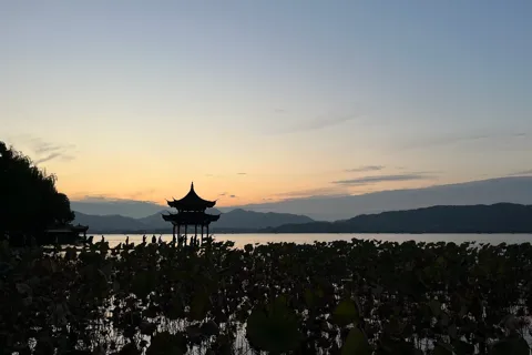 Hangzhou: Half Day Private Tour (West Lake Cruise Included)