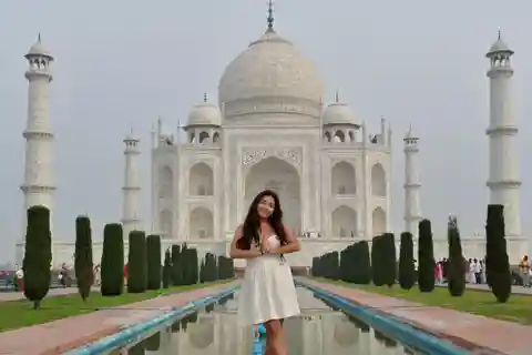 Agra: Taj Mahal and Agra Fort Private Tour with Lunch
