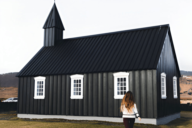 Reykjavik: avontuurlijke tour in kleine groep naar het schiereiland SnaefellsnesReykjavik: avontuurlijke tour in een kleine groep naar het schiereiland Snaefellsnes
