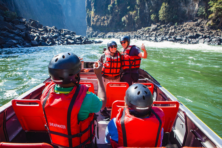 Cataratas Vitória: Experiência de aventura em um jetboat