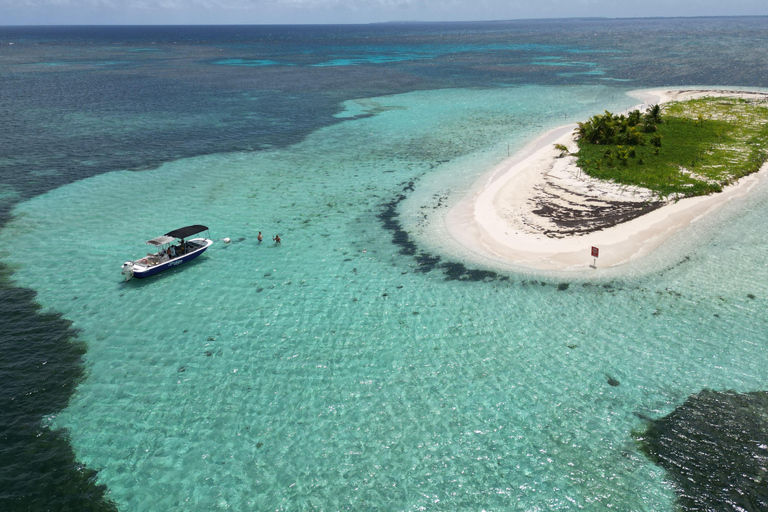 Guadeloupe: Magical half-day boat trip: mangrove, islet, snorkeling. Guadeloupe: Magical 1/2-day boat trip: mangrove, islet, snorkeling.