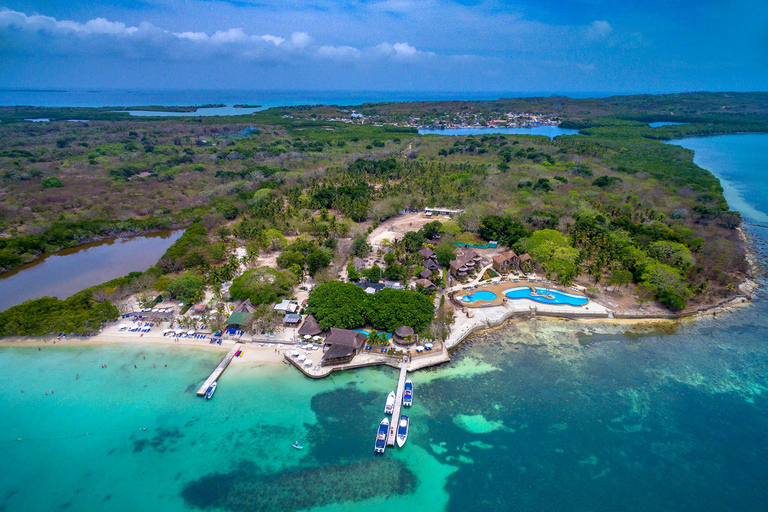EXPÉRIENCE D'UNE JOURNÉE SUR L'ÎLE DE L'ENCHANTEMENTEXPÉRIENCE D'UNE JOURNÉE À L'ISLA DEL ENCANTO