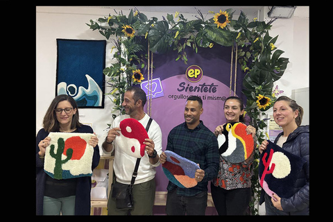 TUFTING: Learn how to make a rug during a fun class in Valencia