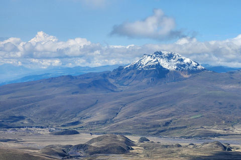 From Quito: Private Andes Tour to Cotopaxi & Quilotoa Lagoon