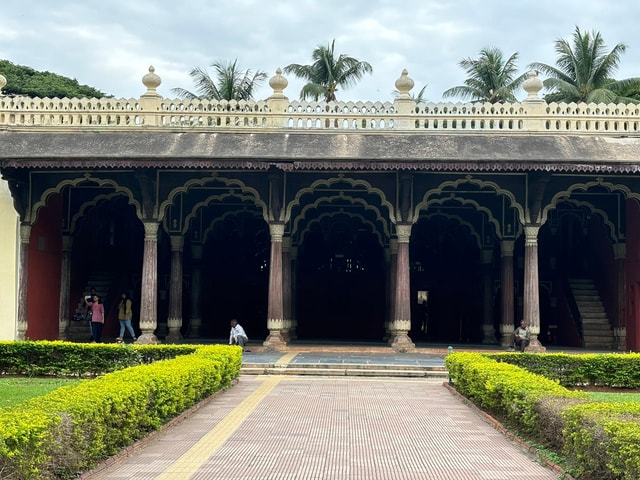 Bangalore: Walking Tour of Historic Forts, Palaces & Markets