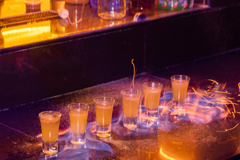 Santa Marta: Centro Histórico Bar and Club Crawl with Guide