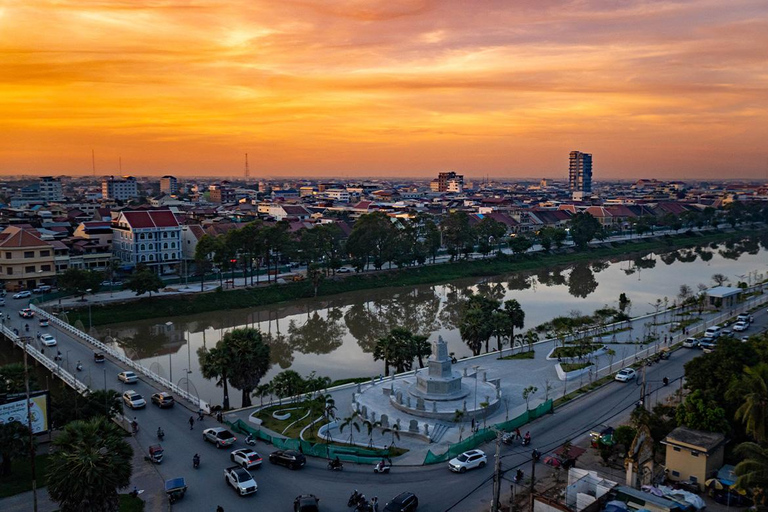 Battambang: Vespa City Tour with Hotel Pickup