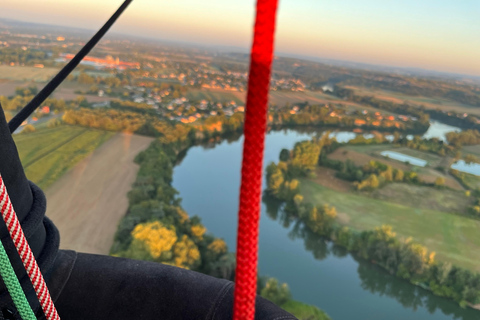 VOLO IN MONGOLFIERA - PAYS DE COCAGNE