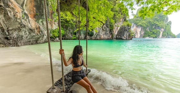 Phuket: Hong Island 360° Viewpoint Tour by Catamaran and Hotel Transfer