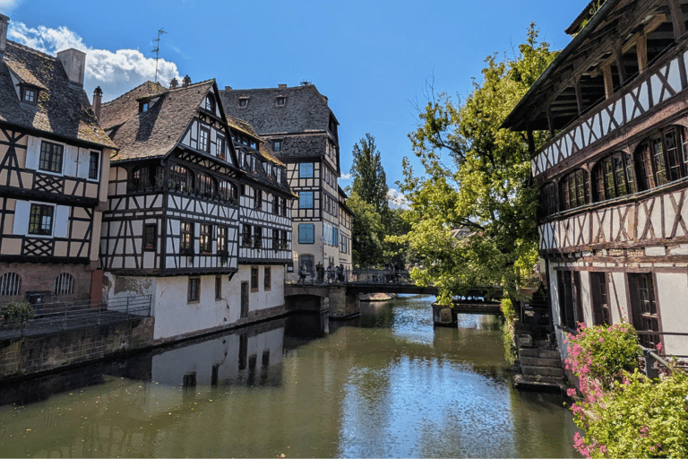 Strasbourg: Walking tour and tasting | Official local guide Strasbourg: Walking tour | Small shared group | French language